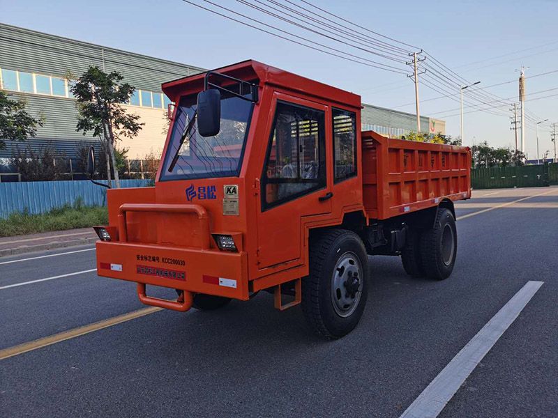 12噸四驅礦用運輸車